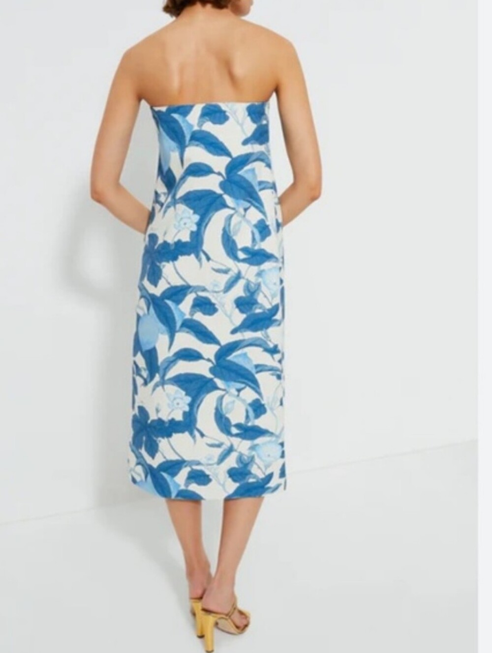 TUCKERNUCK Bonnie Blossom Floral Crepe Marin Dress - Picture 2 of 11
